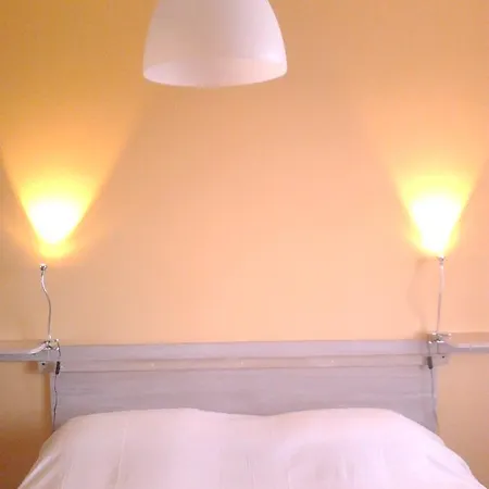 Interno 28 Модена