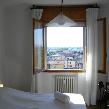 Interno 28 Модена