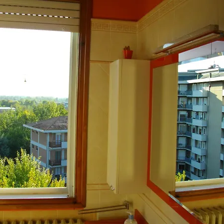 Interno 28 Модена
