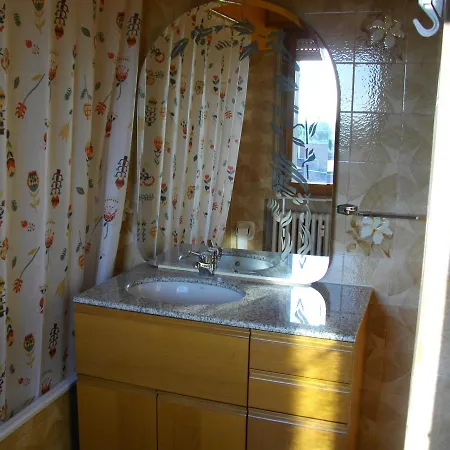 Interno 28 * Модена